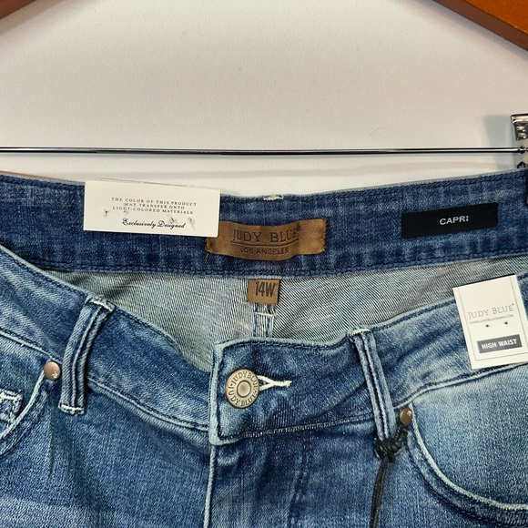 Judy Blue High Waist Tummy Control Capri Jeans Size 14W Medium Wash Cuffed - Picture 6 of 10